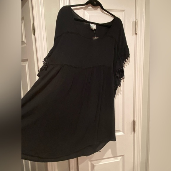 NWT Perfectly Palm Size M Black Flowy Pom Pom Sleeve Pullover Sundress Coverup - Picture 4 of 9